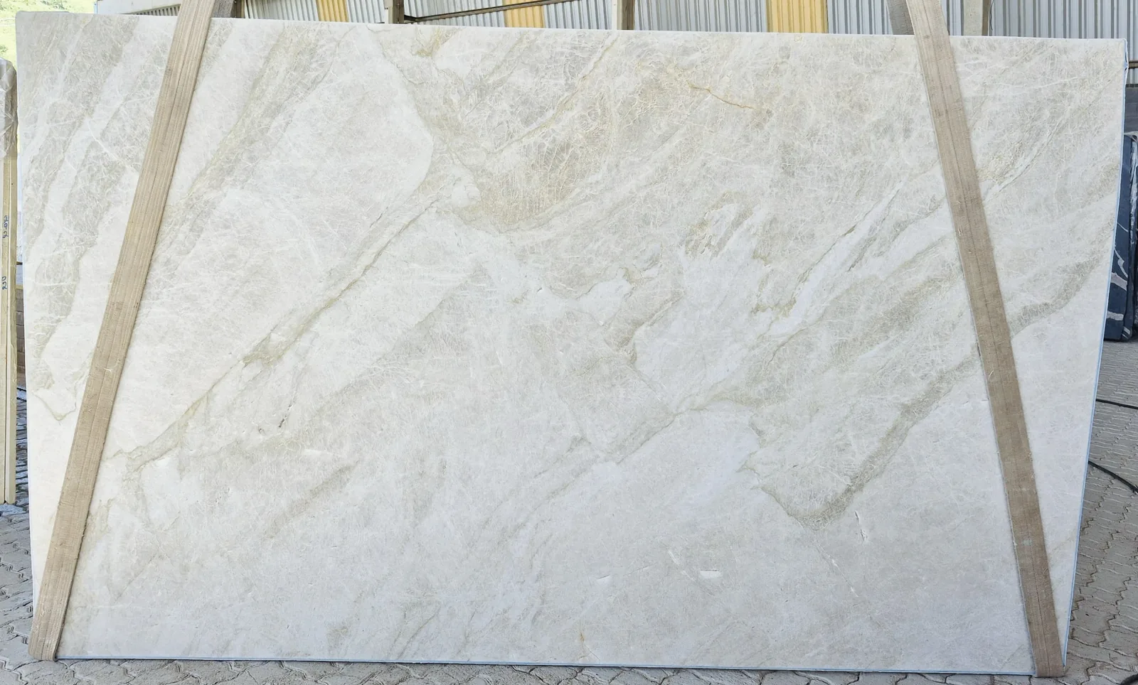 Perla Venata quartzite leathered block, second slab